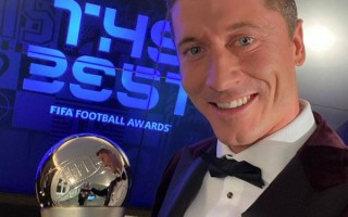 萊萬當選2020世界足球先生，力壓梅羅首次當選