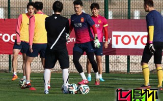 2013年恒大世俱杯戰(zhàn)袍繡國(guó)旗 廣州恒大今夜苦戰(zhàn)非洲王