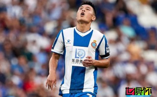 武磊替補出場表現不佳停球失誤，單刀變回傳錯失破門良機