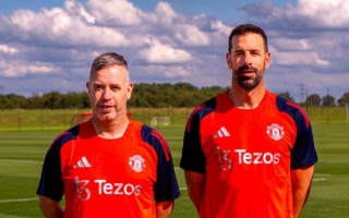 傳奇回歸！曼聯 傳奇球員 范尼 出任球隊助教