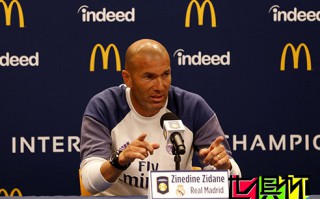 齊祖率隊(duì)皇馬備戰(zhàn)切爾西