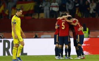 伊布因累積 2 張黃牌，將無緣瑞典明年 3 月的世預賽附加賽