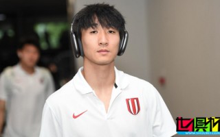 韋世豪 因?qū)嵤┍┝π袨椋煌Ｙ?場(chǎng)、罰款4萬(wàn)元