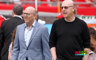 格雷澤未出席查爾頓爵士葬禮，被球迷抨擊