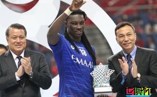 2019亞冠最佳球員和最佳射手Gomis接受FIFA獨家采訪談論世俱杯