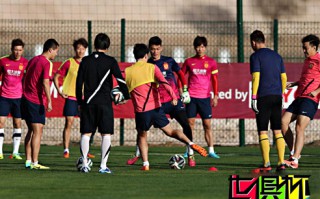 2013世俱杯恒大遭遇訓(xùn)練場(chǎng)迷魂陣 全隊(duì)上下不解組委會(huì)安排