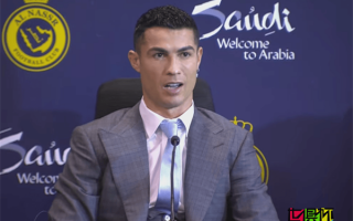 C羅 正式亮相利雅得勝利