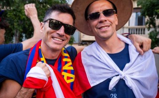 什琴斯尼 分享 巴薩 游行精彩瞬間：巴塞羅那，你簡直不可思議！