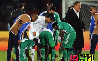 2013年世俱杯小羅輸球也稱王，戰(zhàn)靴慘遭對手哄搶