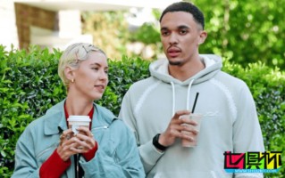 利物浦 球員阿諾德 同演員 裘德-洛 的模特女兒約會，女方是時尚界寵兒