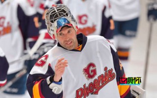 跨界達人！前切爾西和阿森納門將 切赫 租借加盟貝爾法斯特巨人冰球隊