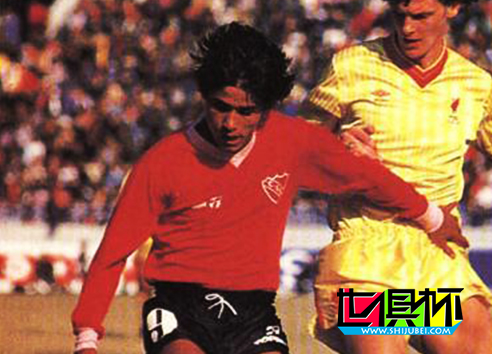 1984年12月9日阿根廷獨立隊1比0小勝英格蘭利物浦隊-第5張圖片-世俱杯