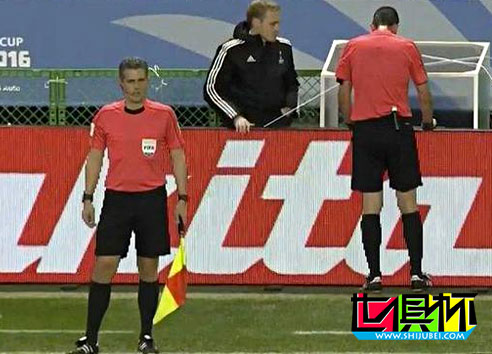 錄像裁判來啦！世俱杯賽場看回放補吹漏判點球-第1張圖片-世俱杯