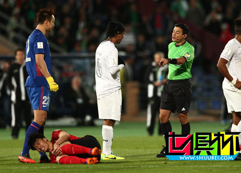 2013世俱杯上趙旭日犯規激怒小羅，報復還擊被紅牌罰下-第2張圖片-世俱杯
