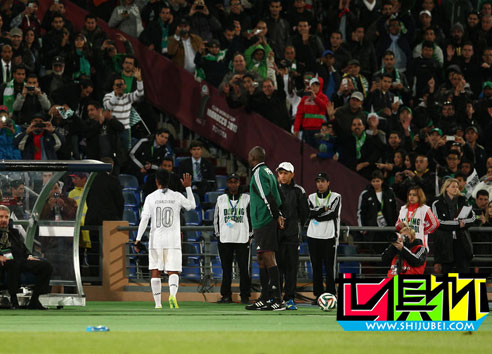 2013世俱杯上趙旭日犯規激怒小羅，報復還擊被紅牌罰下-第5張圖片-世俱杯