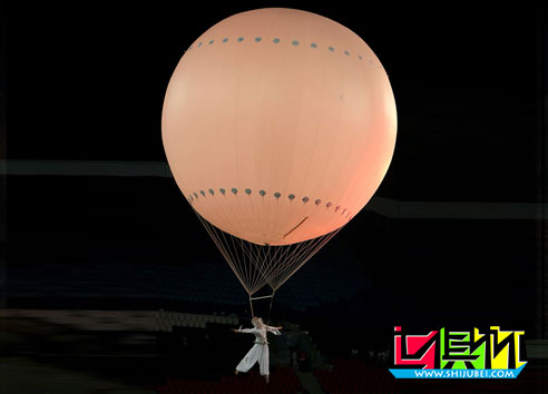 布拉特2010年親臨世俱杯揭幕戰,開幕儀式很精彩-第5張圖片-世俱杯