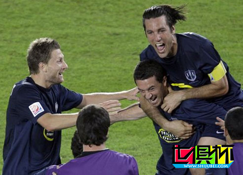 2009世俱杯-奧克蘭城3-2勝10人馬贊姆貝 勇奪第五名-第1張圖片-世俱杯