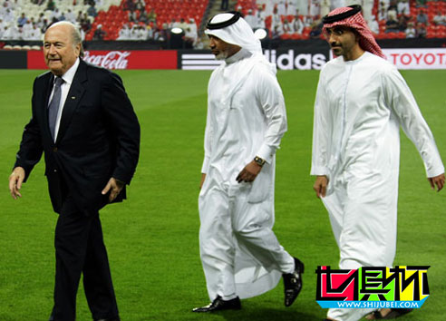 布拉特2010年親臨世俱杯揭幕戰(zhàn),開幕儀式很精彩