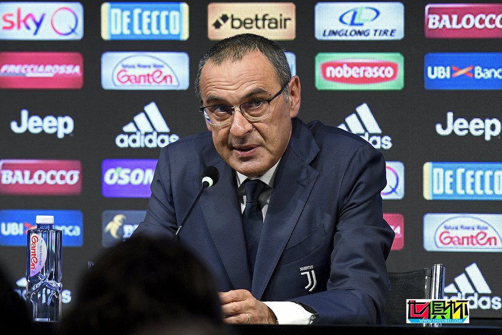 尤文主帥薩里回憶切爾西生涯:不擅長肯定別人優(yōu)點(diǎn),我離開時(shí)球員哭了-第1張圖片-世俱杯 尤文主帥薩里回憶切爾西生涯:不擅長肯定別人優(yōu)點(diǎn),我離開時(shí)球員哭了-第1張圖片-世俱杯