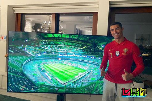 歐國聯葡萄牙主場3:0大勝瑞典,C羅電視前曬照遙祝-第1張圖片-世俱杯 歐國聯葡萄牙主場3:0大勝瑞典,C羅電視前曬照遙祝-第1張圖片-世俱杯