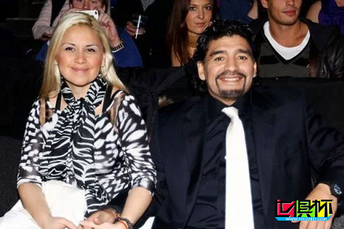 阿根廷記者透露了球王馬拉多納生前最后一條短信的內(nèi)容-第1張圖片-世俱杯