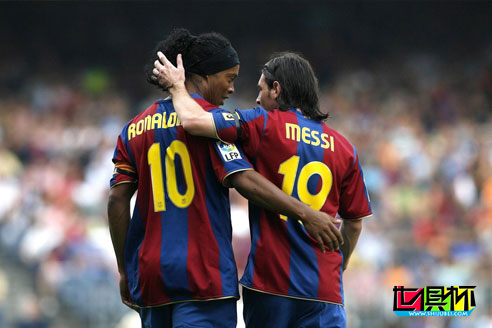 世界體育報(bào):梅西一個人為巴薩的貢獻(xiàn)等于四位傳奇球星的總和-第1張圖片-世俱杯 世界體育報(bào):梅西一個人為巴薩的貢獻(xiàn)等于四位傳奇球星的總和-第1張圖片-世俱杯