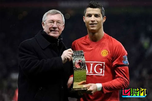 曼聯(lián)官方：C羅時隔12年回歸，史上最迅速的一筆轉(zhuǎn)會-第1張圖片-世俱杯