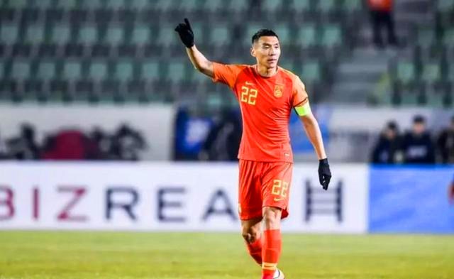 國足 6 人離隊，李鐵迎考驗，球迷質疑：張稀哲于大寶王剛怎么不走-第3張圖片-世俱杯