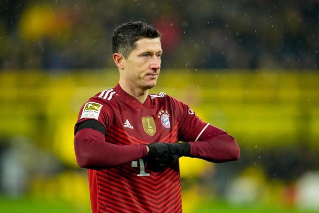 拜仁拿下爭冠 6 分大戰，萊萬連刷 5 大紀錄，繼續逼近 C 羅-第1張圖片-世俱杯