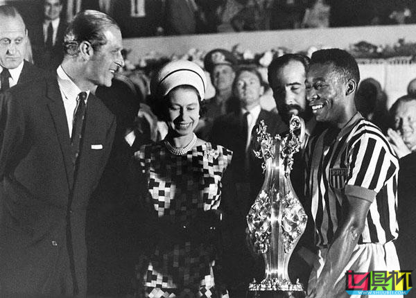 英國女王去世 眾球星深情哀悼 英超 賽事推遲-第2張圖片-世俱杯