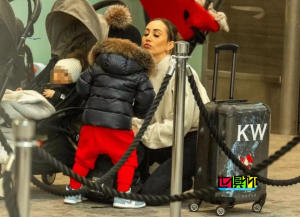 沃克 情人以共同兒子的名義注冊(cè)公司-第1張圖片-世俱杯