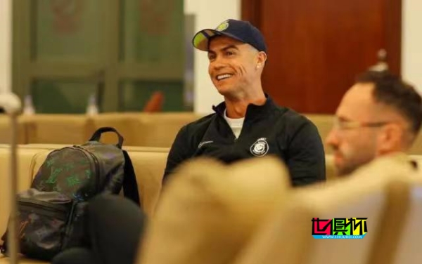 C羅 隨 利雅得勝利 抵達中國,兩場比賽都會上場-第1張圖片-世俱杯 C羅 隨 利雅得勝利 抵達中國,兩場比賽都會上場-第1張圖片-世俱杯