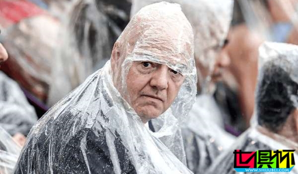 國際足聯主席 因凡蒂諾 現身巴黎奧運會開幕式看臺-第1張圖片-世俱杯