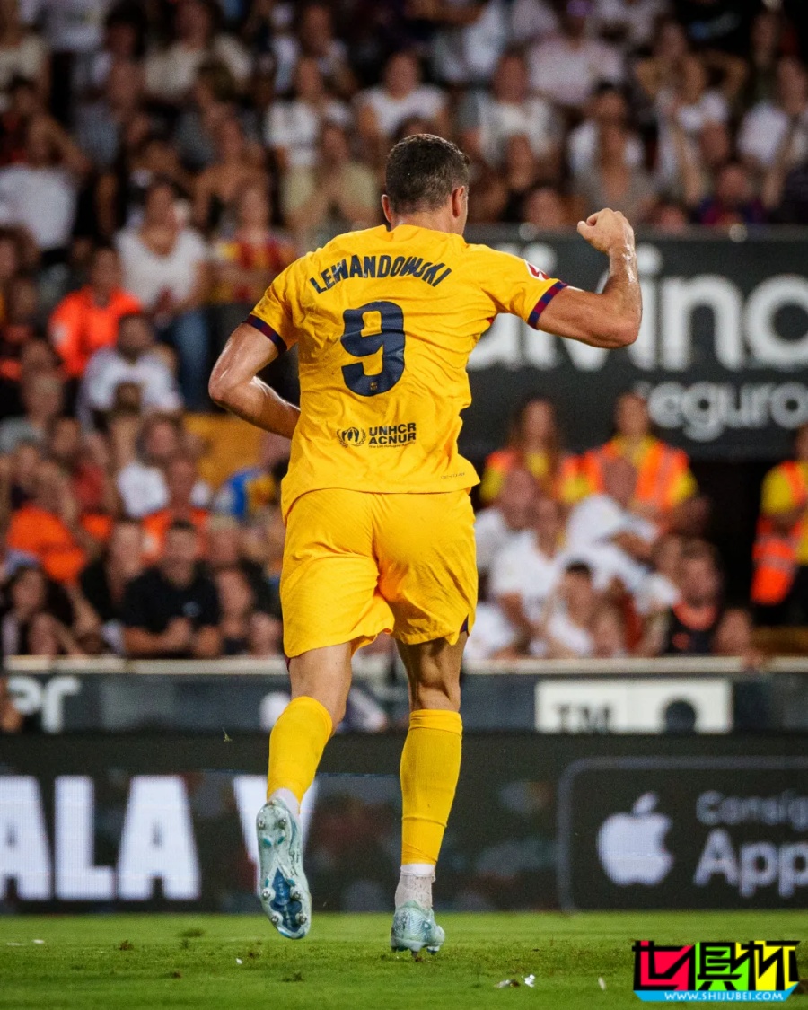 萊萬 梅開二度，巴薩 客場逆轉(zhuǎn)取勝拿下開門紅！-第2張圖片-世俱杯