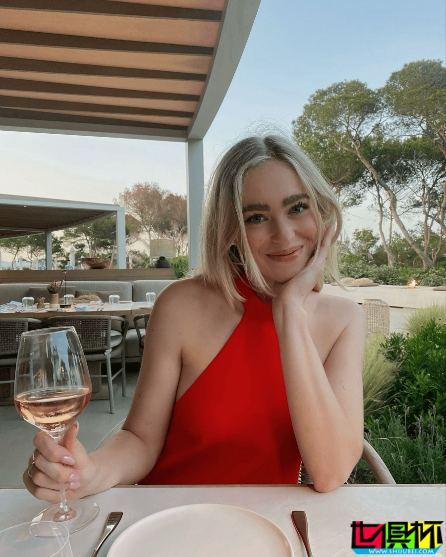 英超 新賽季拉開序幕，新太太團成員大揭秘-第6張圖片-世俱杯