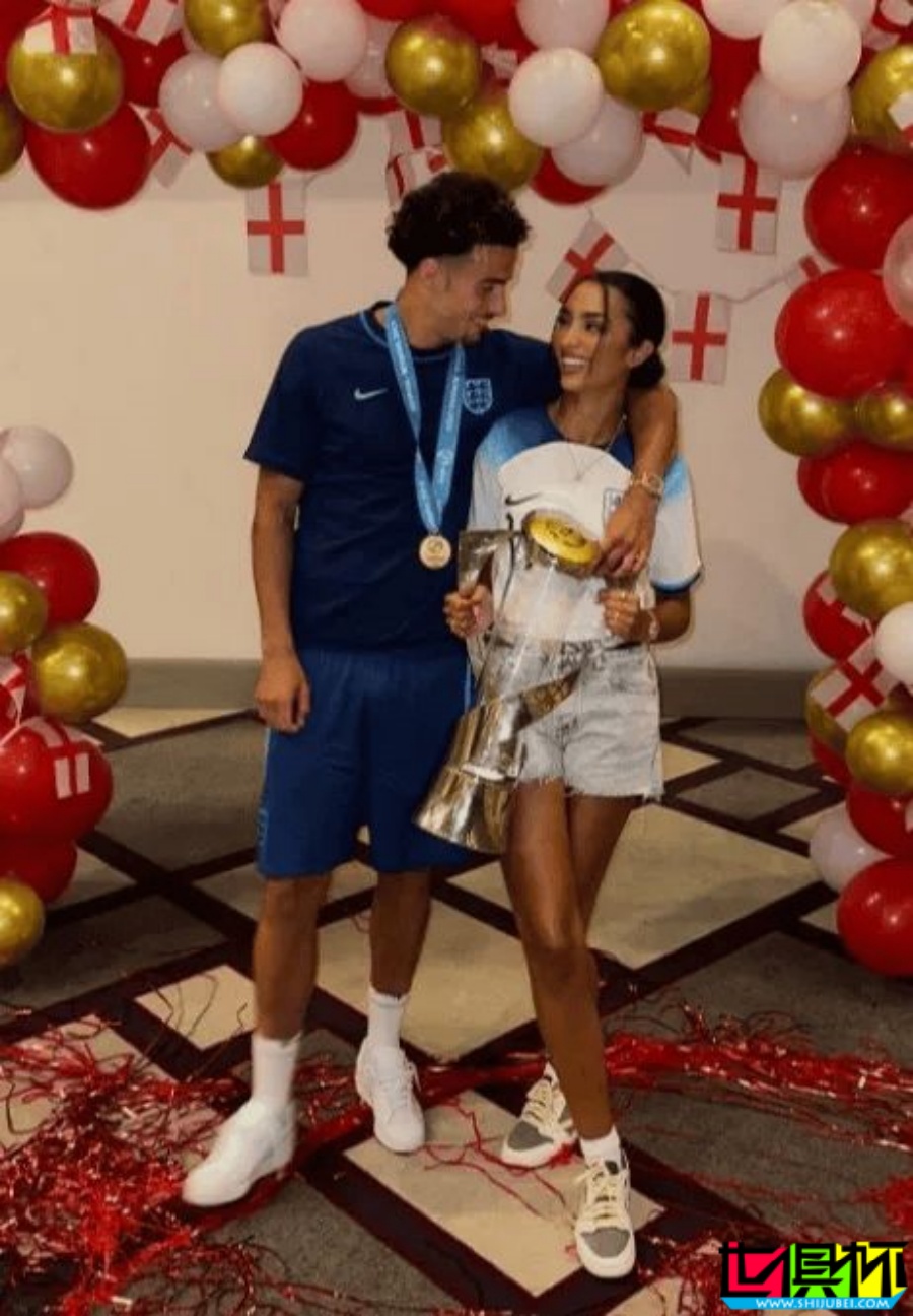 利物浦 太太團成員大揭秘-第4張圖片-世俱杯 利物浦 太太團成員大揭秘-第4張圖片-世俱杯