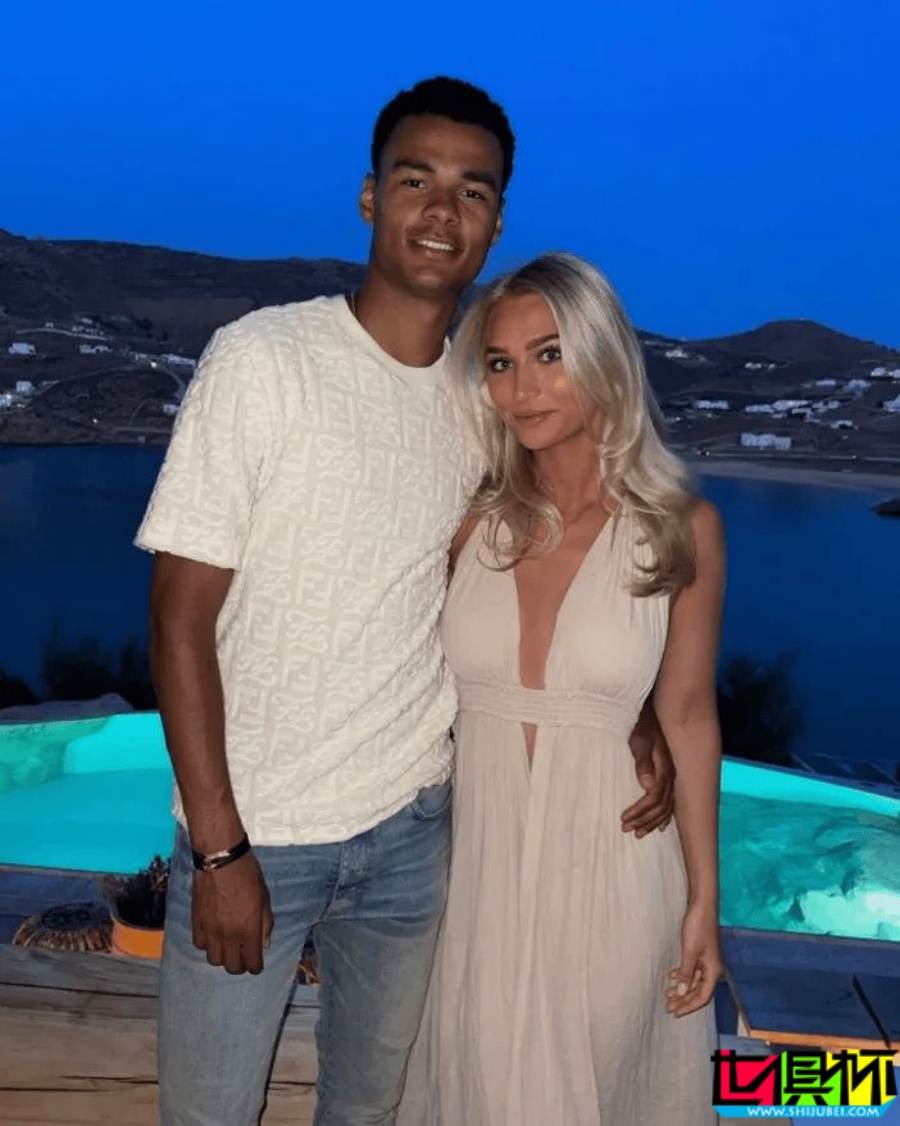 利物浦 太太團成員大揭秘-第15張圖片-世俱杯 利物浦 太太團成員大揭秘-第15張圖片-世俱杯