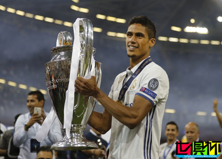 瓦拉內 傷情嚴重難以痊愈,31歲的他或將直接退役-第4張圖片-世俱杯 瓦拉內 傷情嚴重難以痊愈,31歲的他或將直接退役-第4張圖片-世俱杯