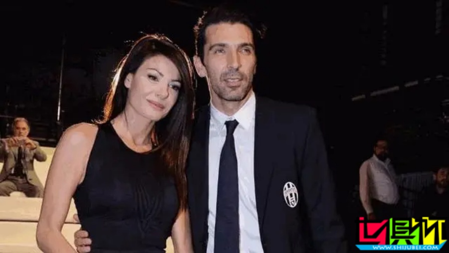 46歲意大利傳奇門將 布馮 與51歲知名主持人完婚-第4張圖片-世俱杯 46歲意大利傳奇門將 布馮 與51歲知名主持人完婚-第4張圖片-世俱杯