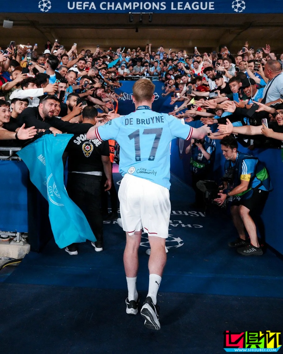 德布勞內(nèi)，十年藍(lán)袍終卸甲-第5張圖片-世俱杯