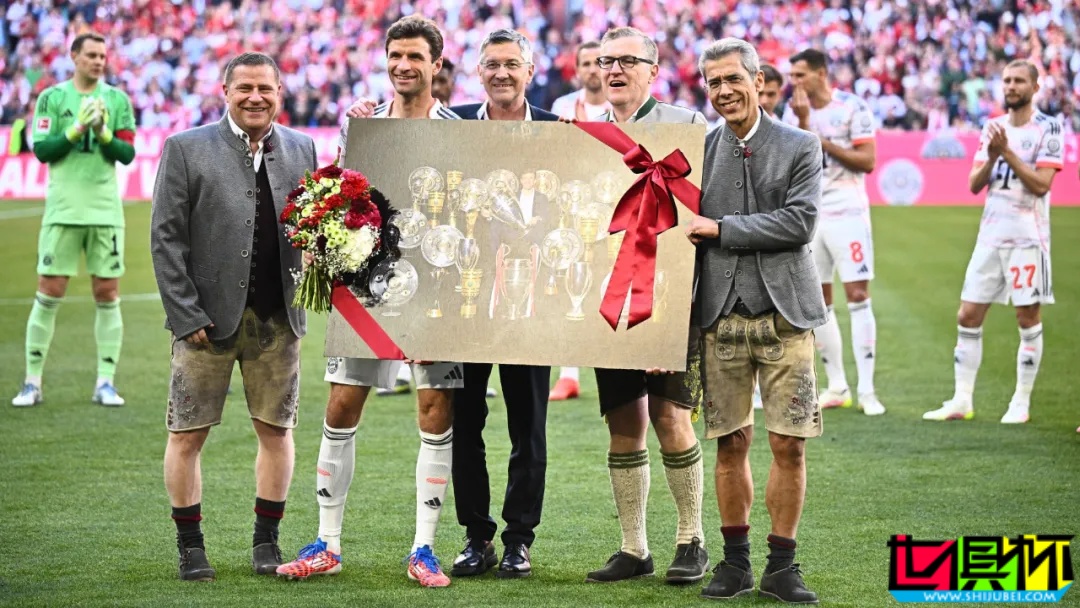 托馬斯·穆勒 之夜：獎盤和啤酒，淚點與笑點-第3張圖片-世俱杯