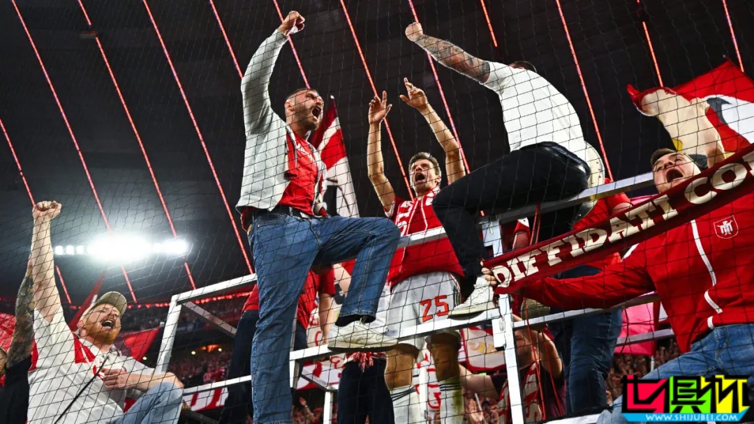 托馬斯·穆勒 之夜：獎盤和啤酒，淚點與笑點-第9張圖片-世俱杯