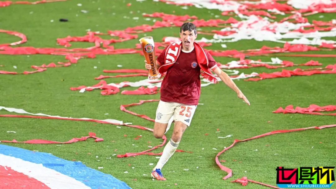 托馬斯·穆勒 之夜：獎盤和啤酒，淚點與笑點-第11張圖片-世俱杯