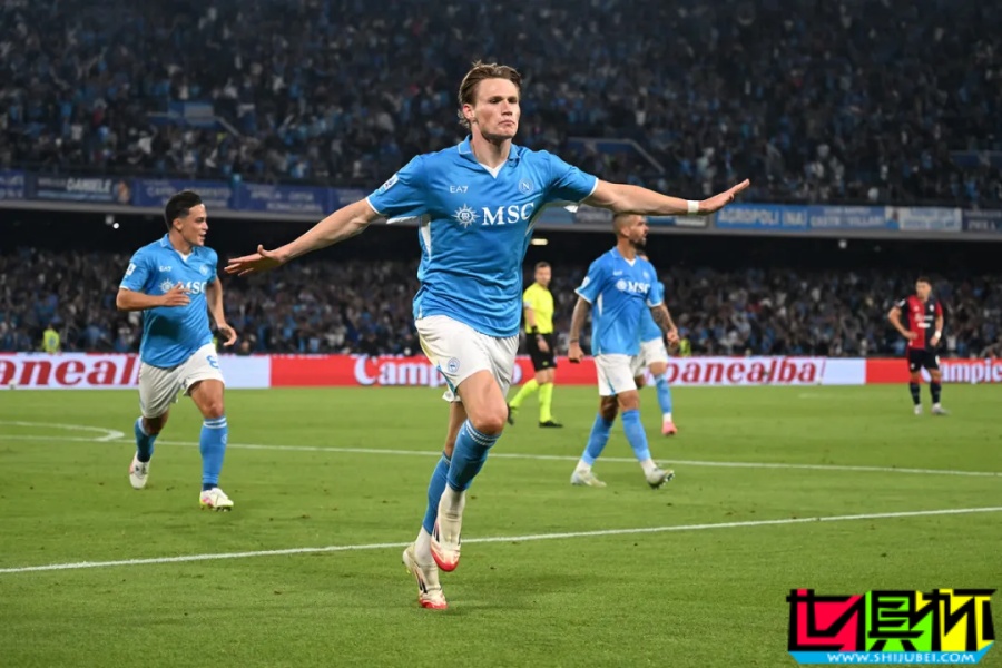 3年2冠,那不勒斯 夢回 馬拉多納 時代-第3張圖片-世俱杯 3年2冠,那不勒斯 夢回 馬拉多納 時代-第3張圖片-世俱杯