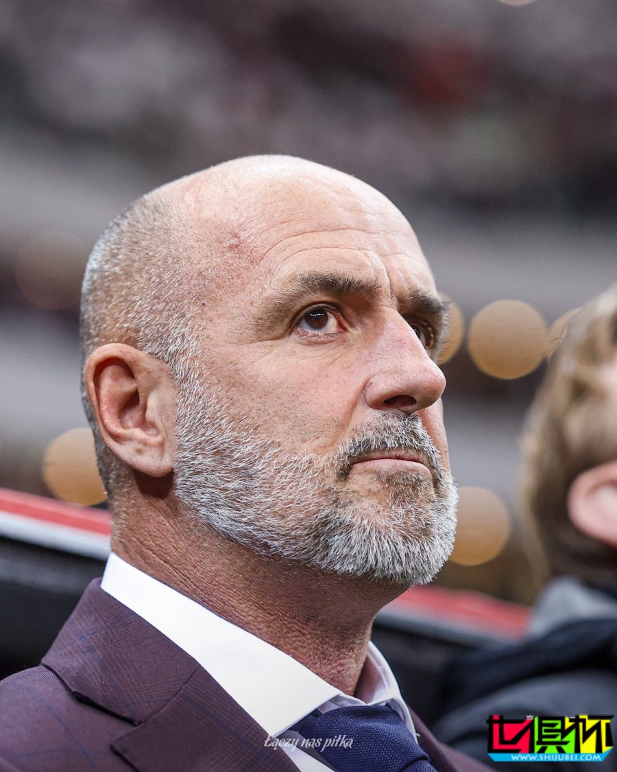 波蘭 主帥 普羅別日 辭職，此前曾剝奪 萊萬 隊長袖標-第1張圖片-世俱杯