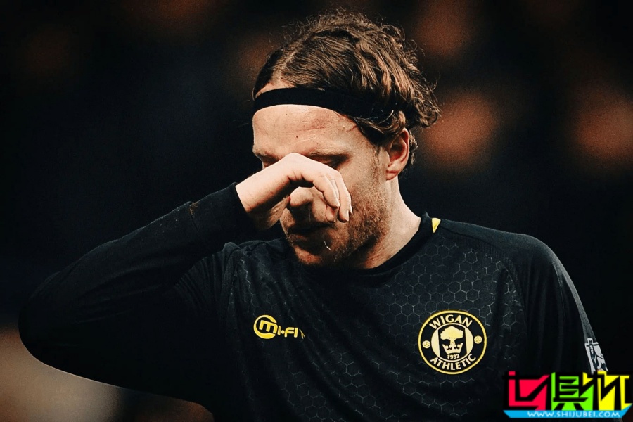 前 荷蘭 中衛 R-斯塔姆 謀劃走私2噸可卡因,被檢方判刑7年-第1張圖片-世俱杯 前 荷蘭 中衛 R-斯塔姆 謀劃走私2噸可卡因,被檢方判刑7年-第1張圖片-世俱杯