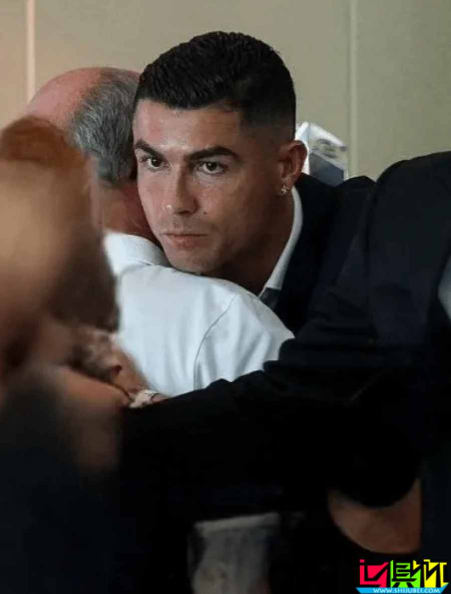 C羅 出席葡萄牙國家隊追悼活動，緬懷 若塔 與波爾圖主席 科斯塔-第3張圖片-世俱杯