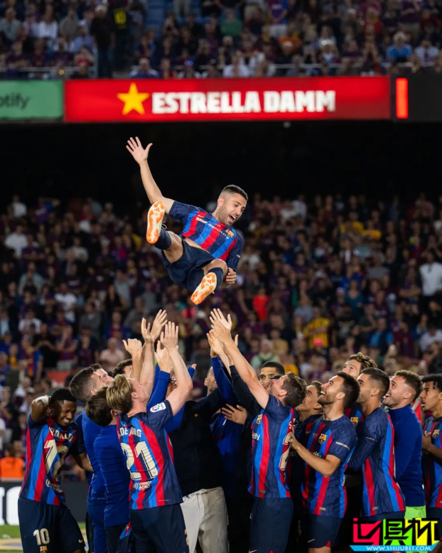 巴薩 傳奇后衛(wèi) 阿爾巴 退役-第1張圖片-世俱杯