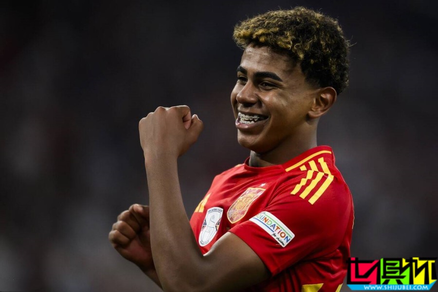 亞馬爾 與專賣簽名公司合作，目前不再私下給球迷簽名-第1張圖片-世俱杯